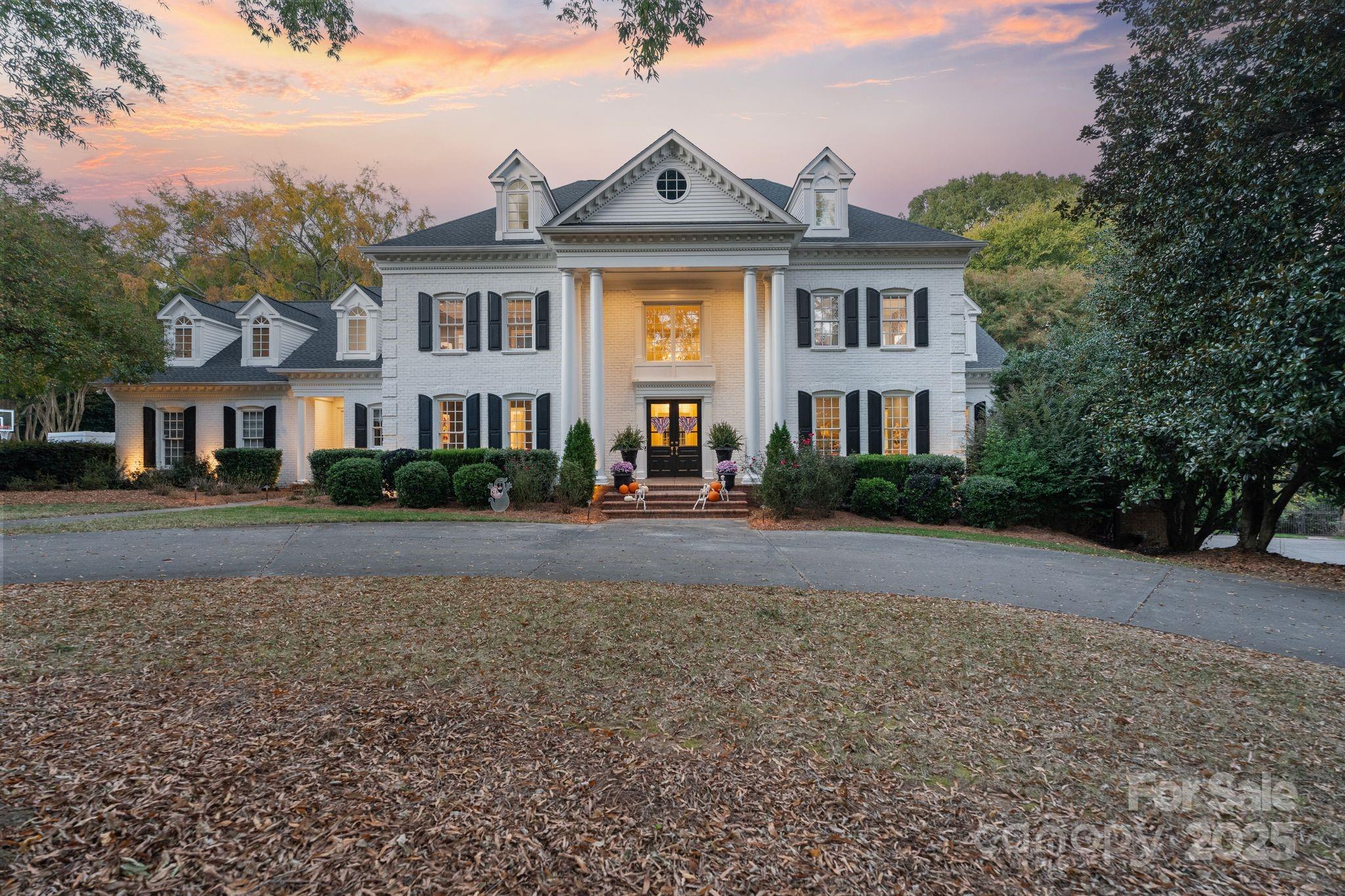 Hampton Manor - Residential