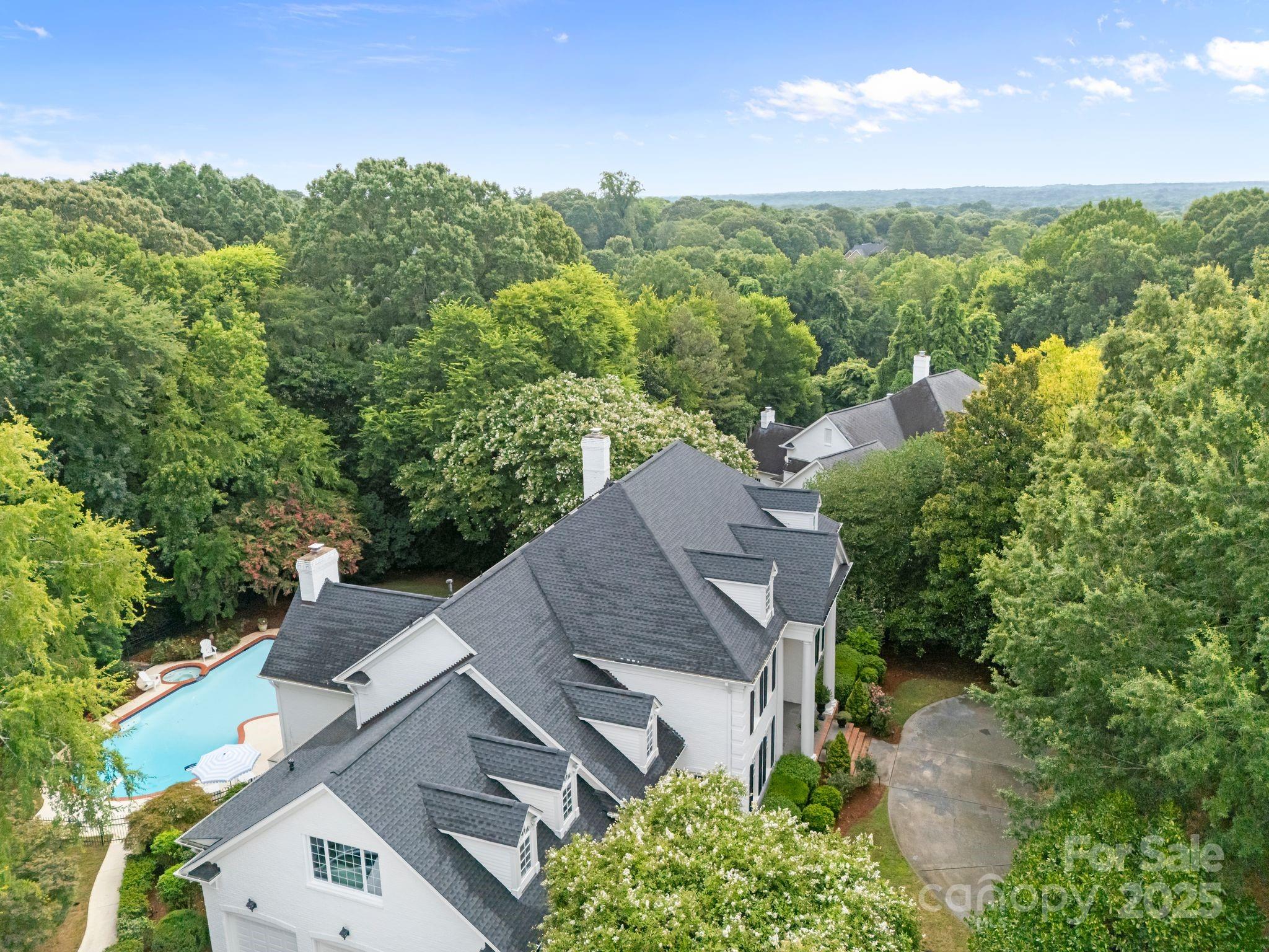 Hampton Manor - Residential