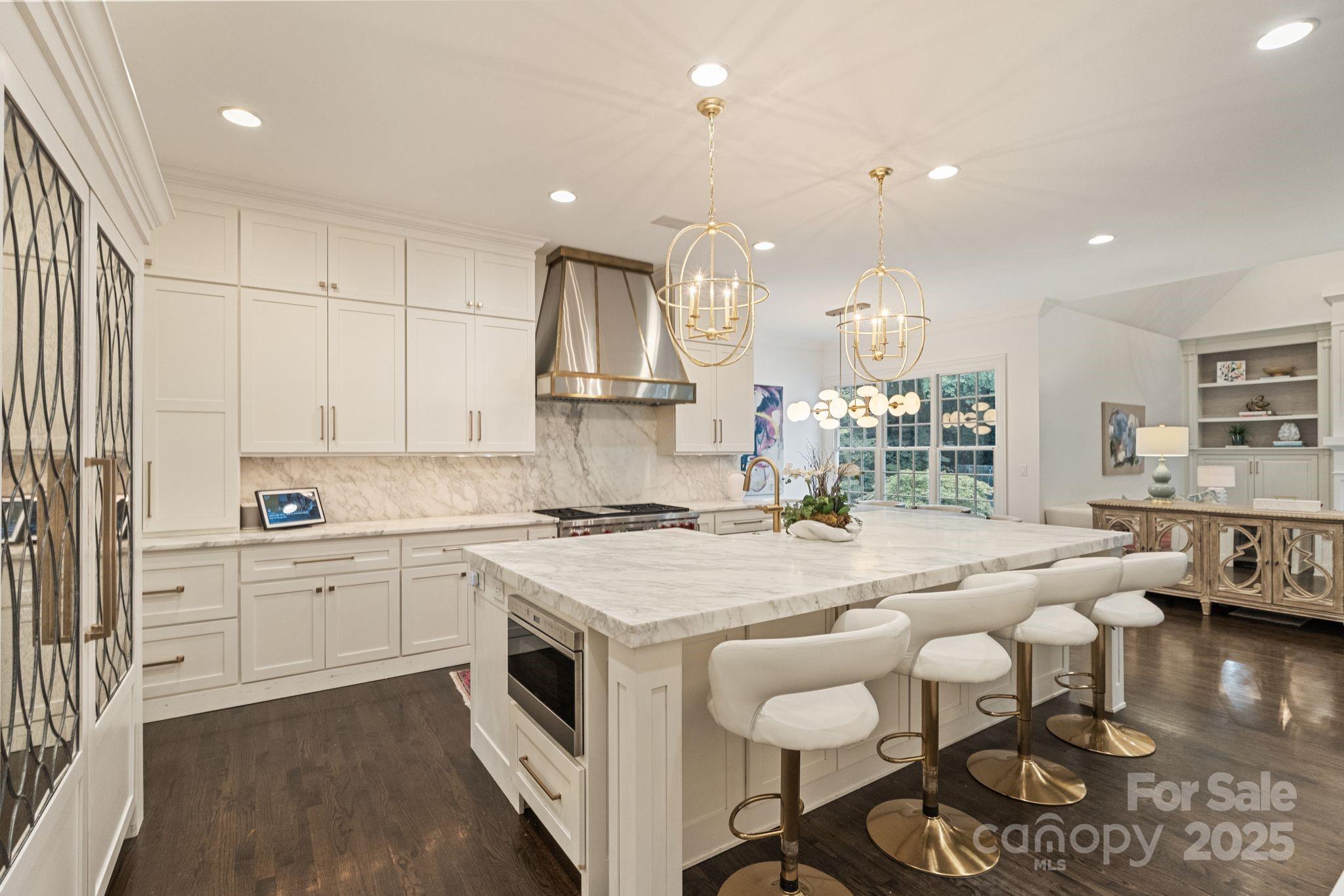 Hampton Manor - Residential