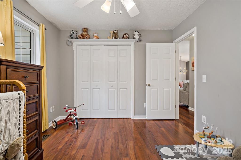 Laurel Pointe - Residential