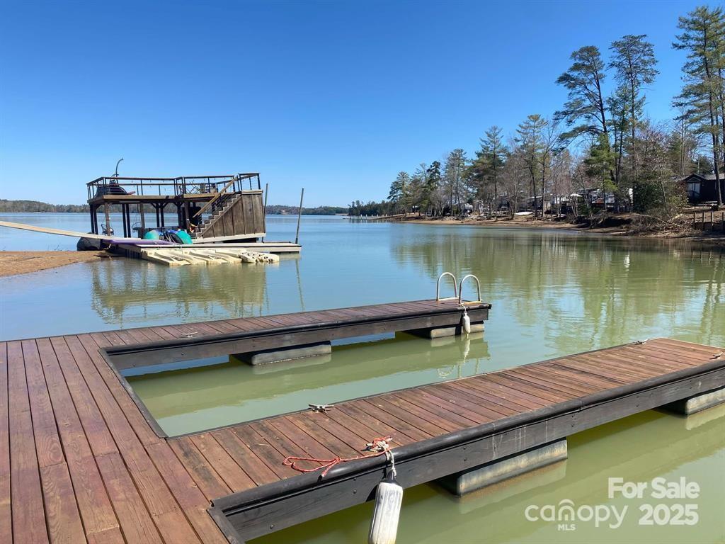 Laurel Pointe - Residential