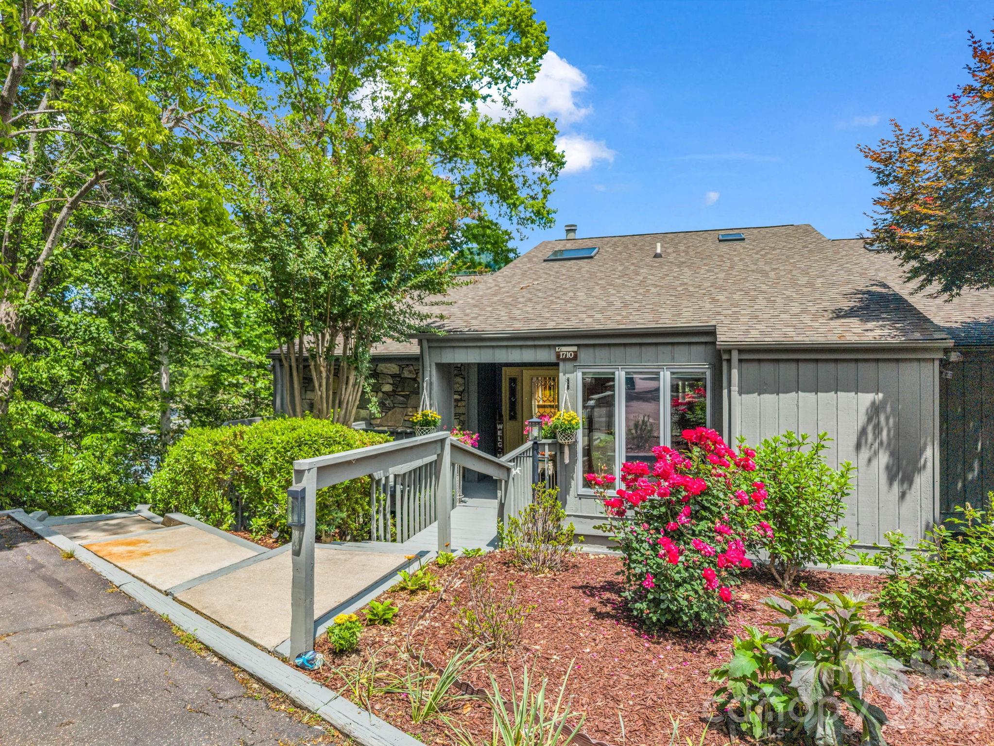 Rumbling Bald on Lake Lure - Residential