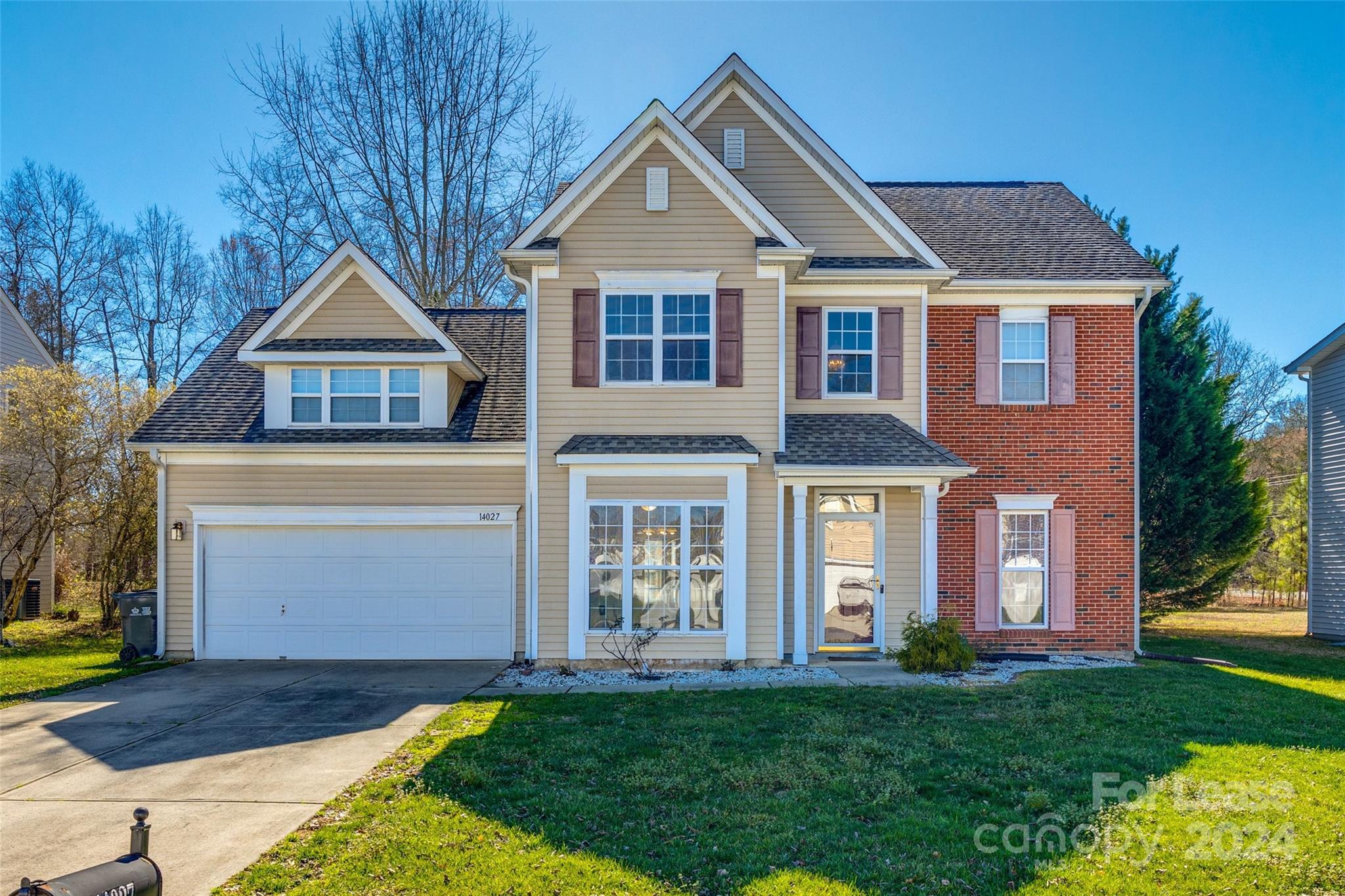 Beautiful 3 bedroom 2.5 bath in Mcdowell Place in South Charlotte! On the main a large dining room, Den/office, and kitchen featuring tons of cabinet and counter space, a pantry, and a breakfast area which opens to the large family room with a gas log fireplace. On the upper level, the primary bedroom has a tray ceiling, WIC, and en-suite bath with a double sink vanity, garden tub, and a separate shower. Two nice-sized secondary bedrooms with a full hall bath. The bonus/flex room would be great for a play, movie, or exercise room.  An extra large patio in the back opens off the family room to a large-level backyard. Pets conditional. **No Cats**