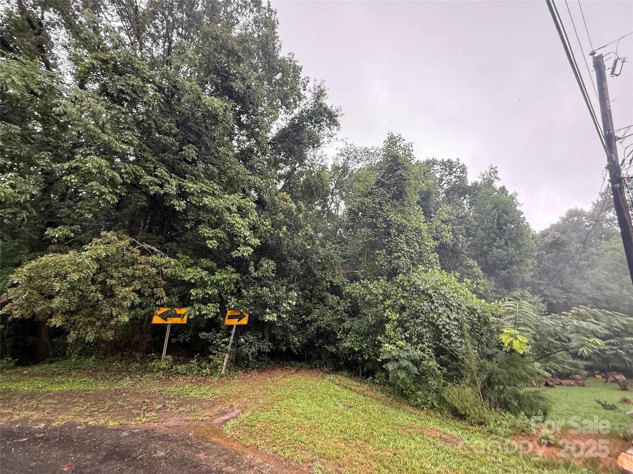 Future development lot.  Close proximity to new river district, airport and downtown Charlotte.