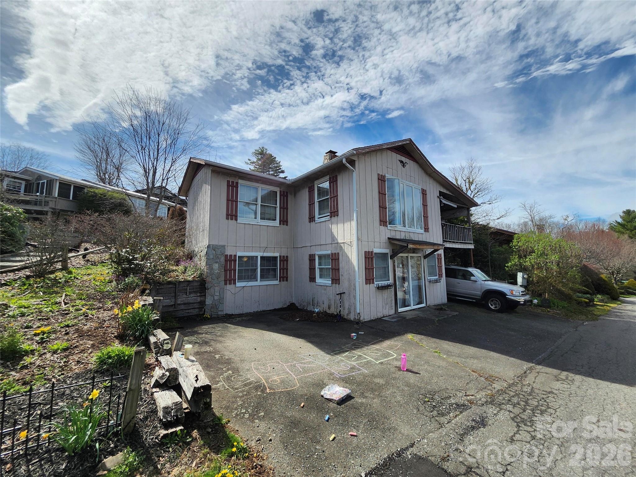 Investment Opportunity in Land Harbor – High-Equity Potential!
Discover a premier "blank canvas" in the desirable Land Harbor community.   Being sold strictly as-is, it is the perfect project for an investor or DIYer looking to create a custom mountain retreat.  700 sq ft unfinished basement has bedrooms and plumbing, just needs heat added and flooring to be added to total area.  Due to the current as-is state of the home—including necessary roof, foundation, and interior repairs—it will require some effort but it is also a diamond in the rough for the right buyer.
 ? High-demand area with strong resale value. ? Complete creative control over finishes. Bring your contractor and your vision. Serious inquiries only—secure your next high-margin project today!