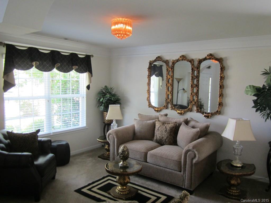Sandy Pointe - Residential