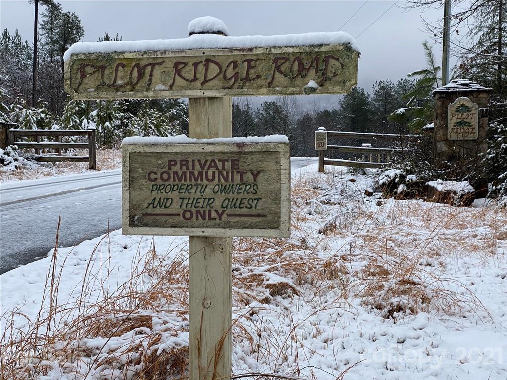 Pilots Ridge - Land
