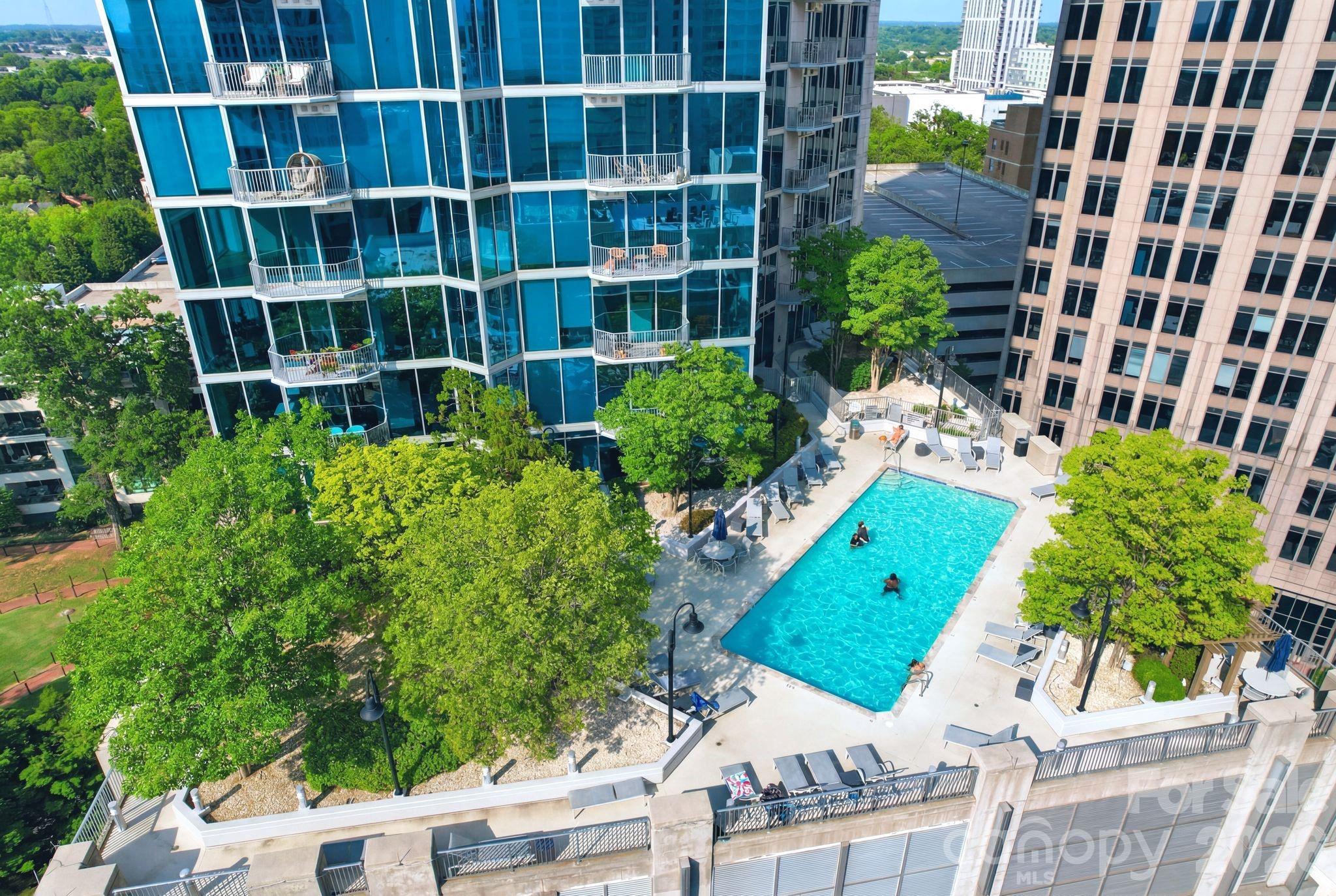 Avenue Condominiums - Residential