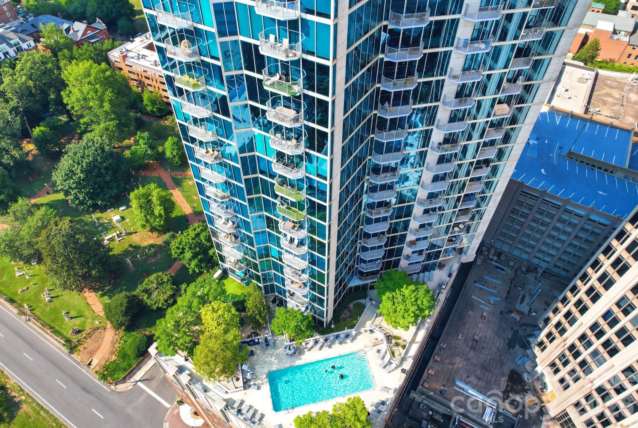 Avenue Condominiums - Residential