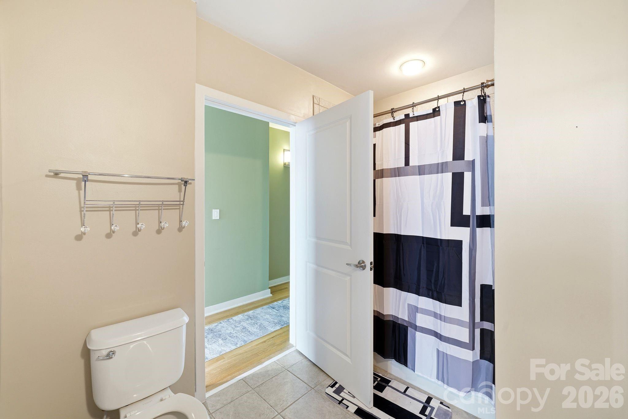 Avenue Condominiums - Residential