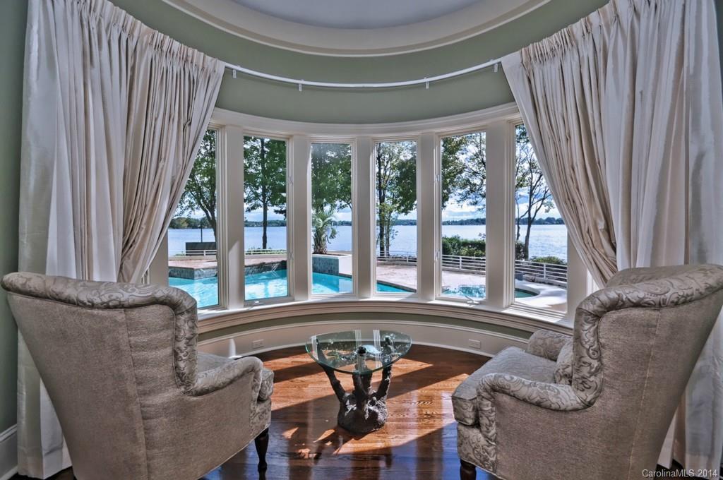 The Peninsula - Residential