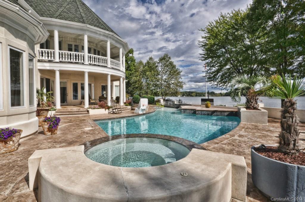 The Peninsula - Residential