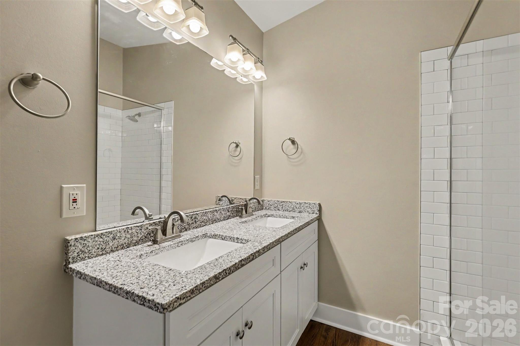 Starmount - Residential