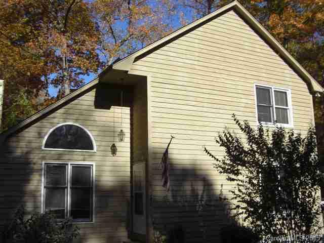 Greenway next to home. Only 2 minutes from Lake Wylie (Pitcairn Park). Park has boat access and deck for fishing. Nice open living area. Vaulted Great Room has stone fireplace. Convenient main level Master. Easy care laminate flooring thru main living areas. Refrigerator/washer/dryer included. HUGE deck overlooks treed area. Very private location. Award-winning Fort Mill Schools!