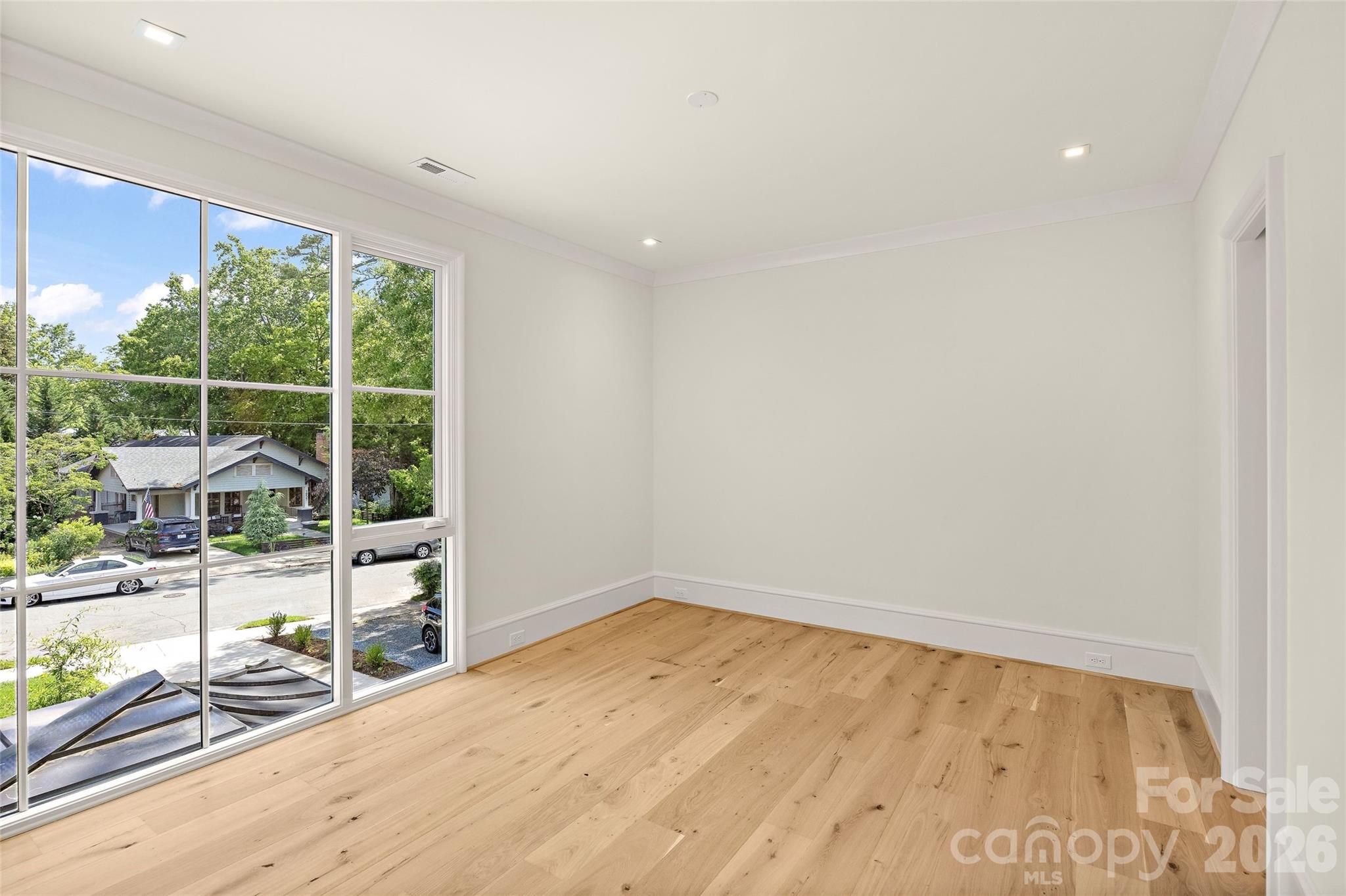 Elizabeth - Residential