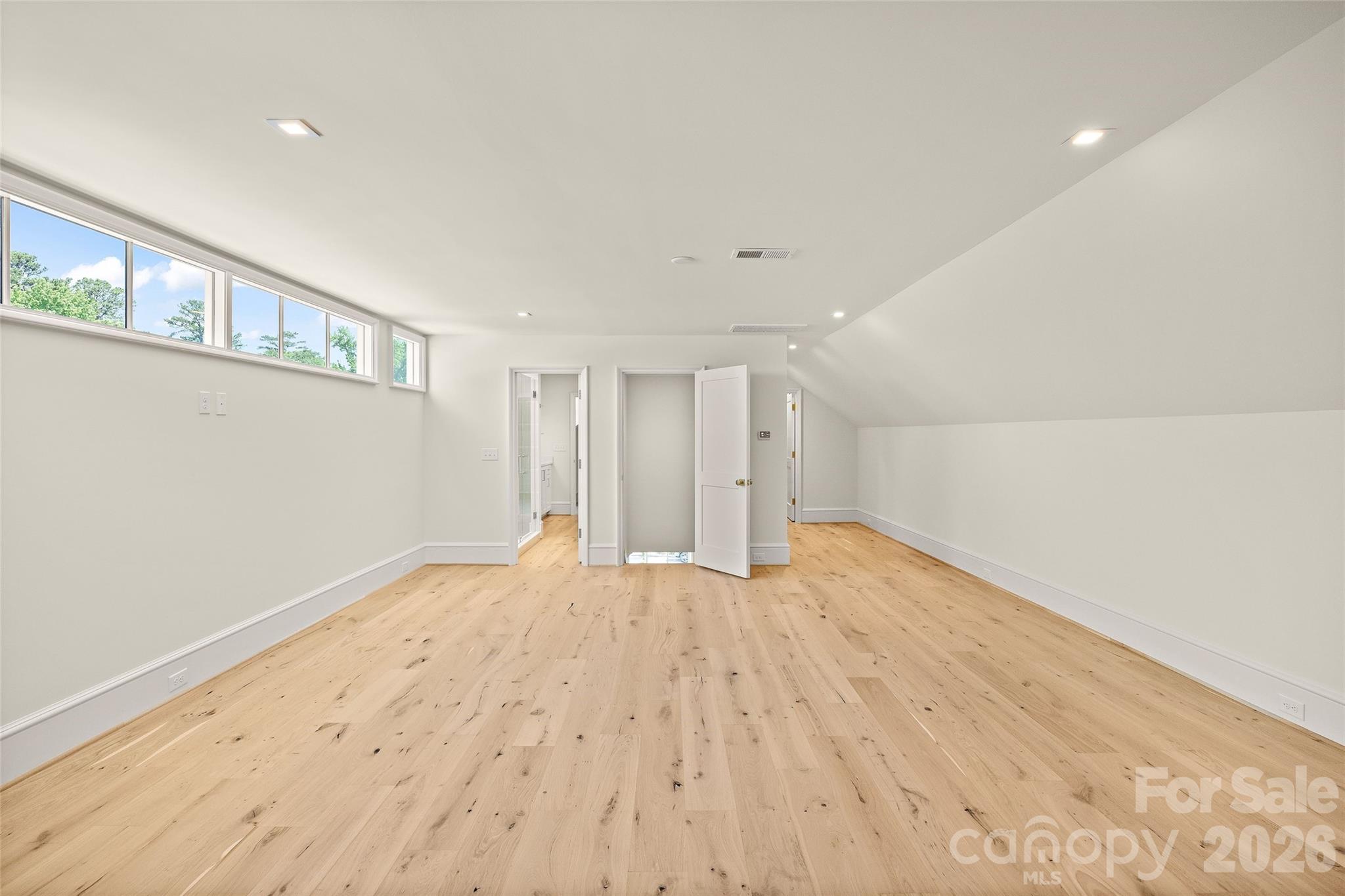 Elizabeth - Residential