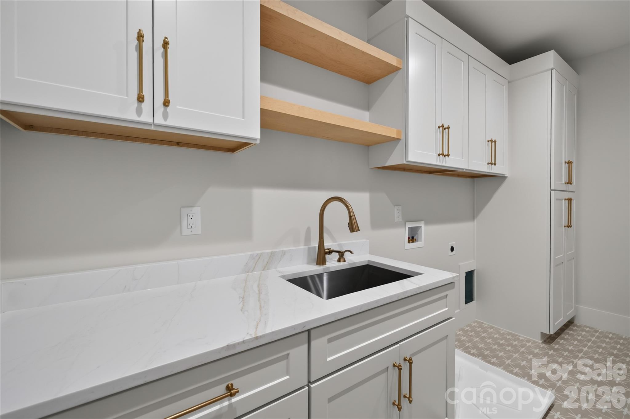 Commonwealth - Residential