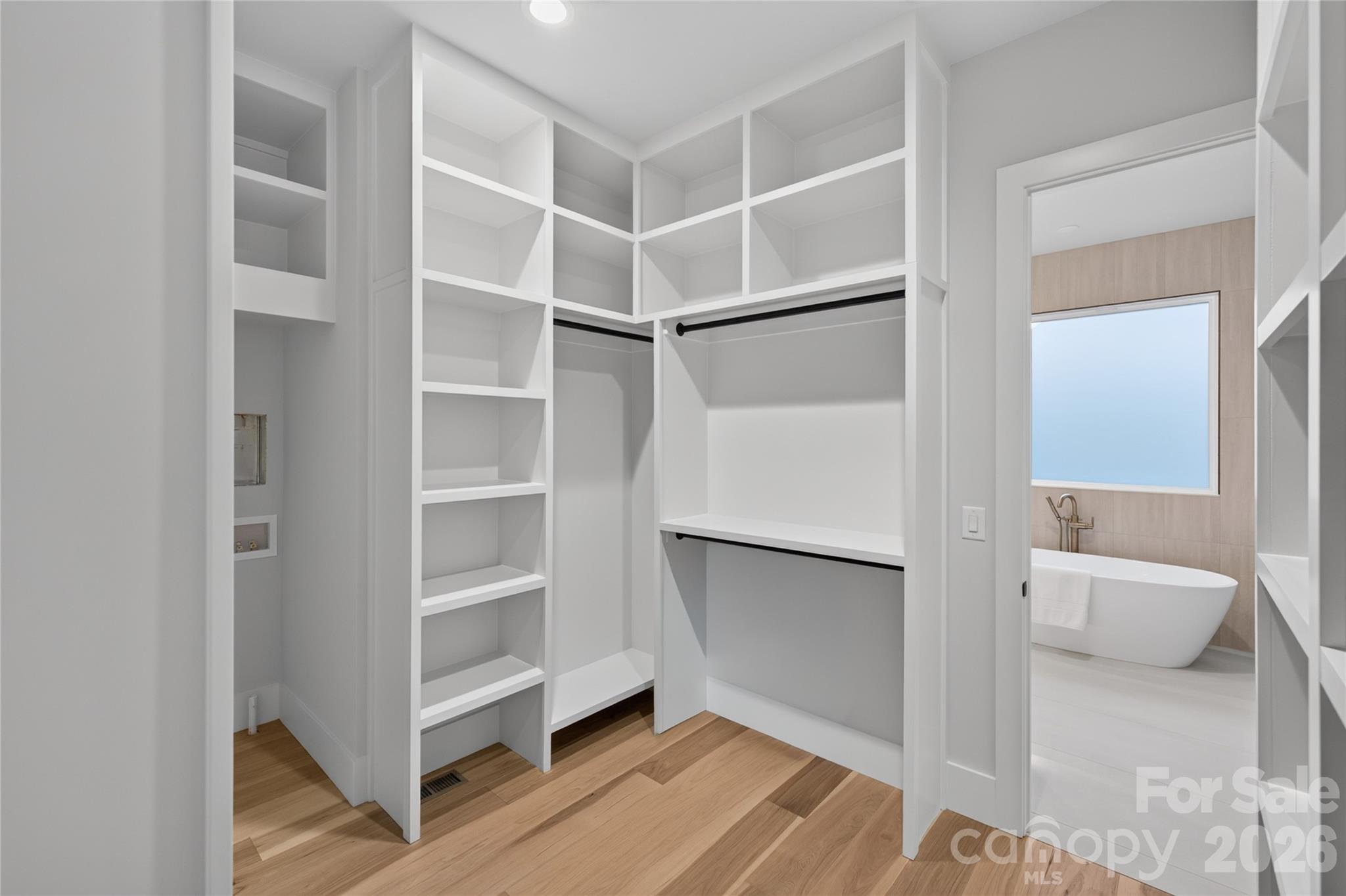 Commonwealth - Residential