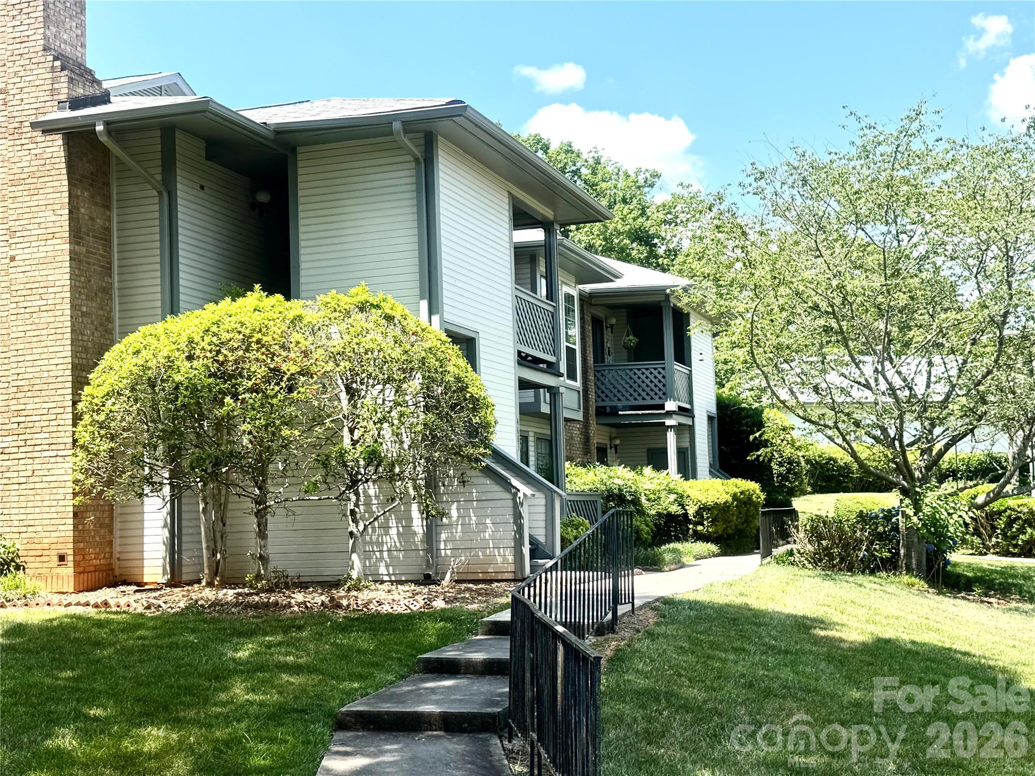 Harris Lake - Residential