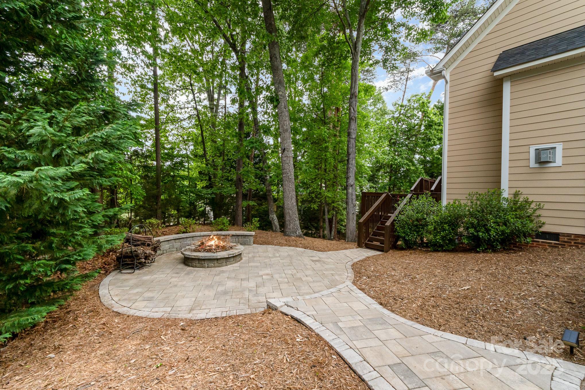 Lake Shore - Residential