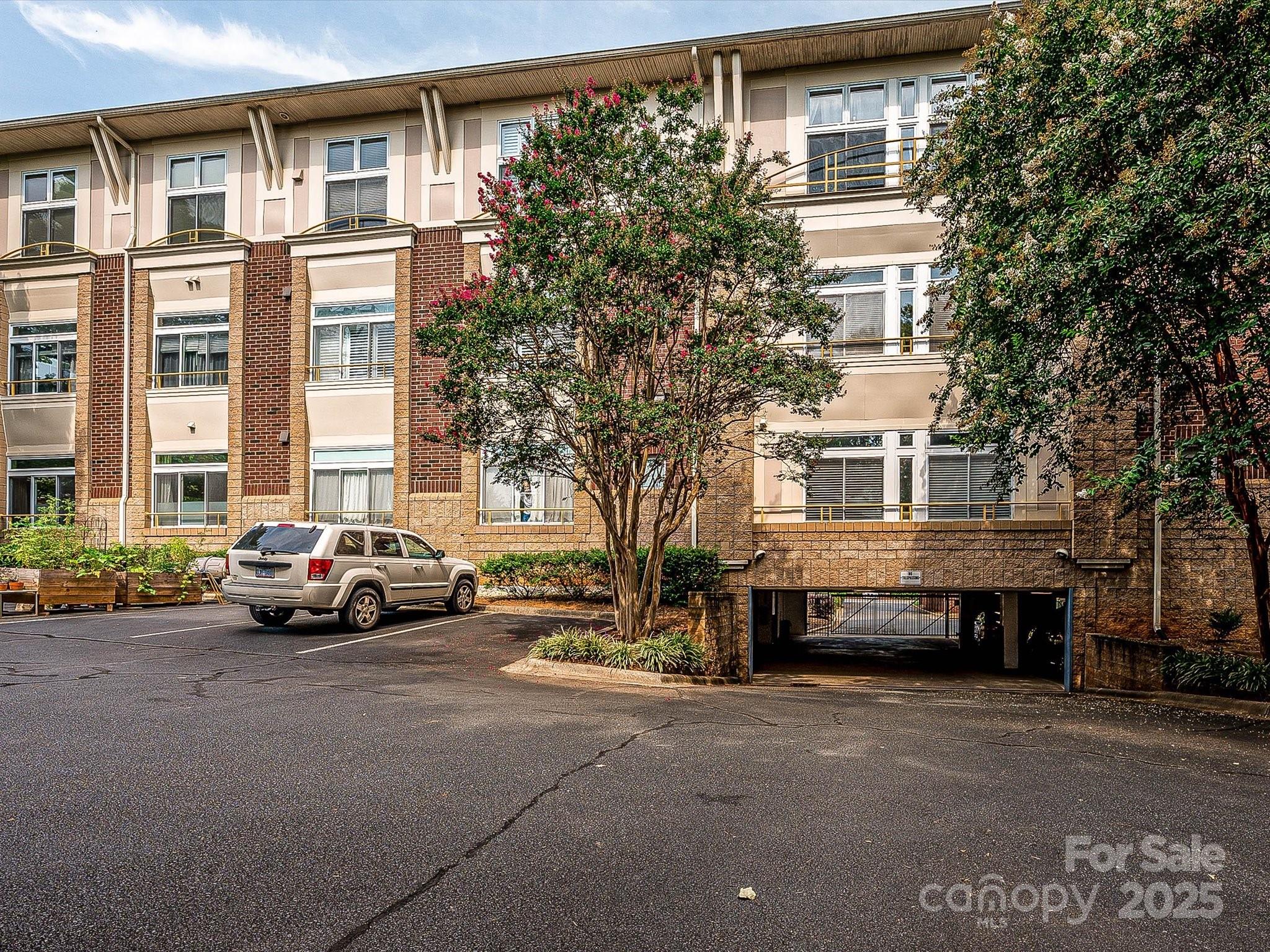 Elizabeth Lofts - Residential
