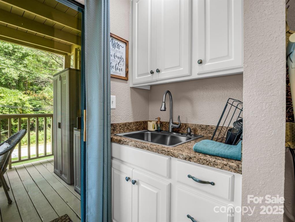 APPLE VALLEY VILLAS - Residential