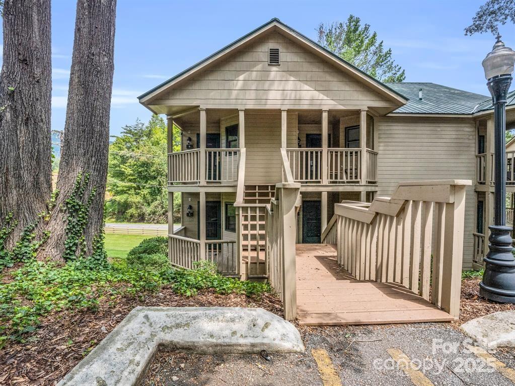 APPLE VALLEY VILLAS - Residential