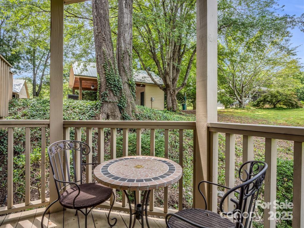 APPLE VALLEY VILLAS - Residential