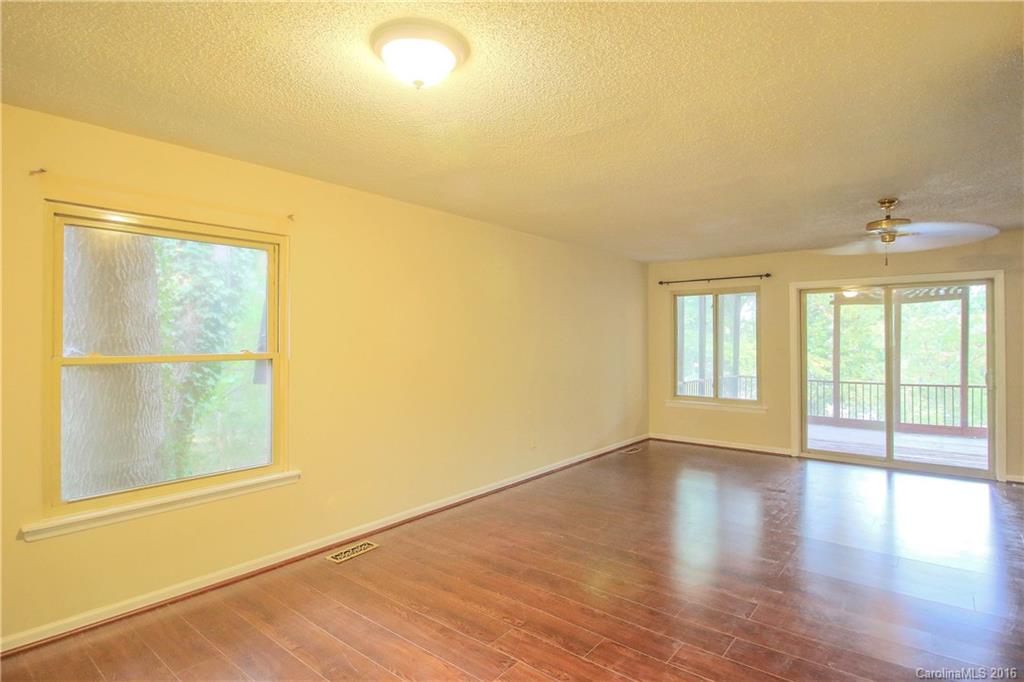 Tega Cay - Residential