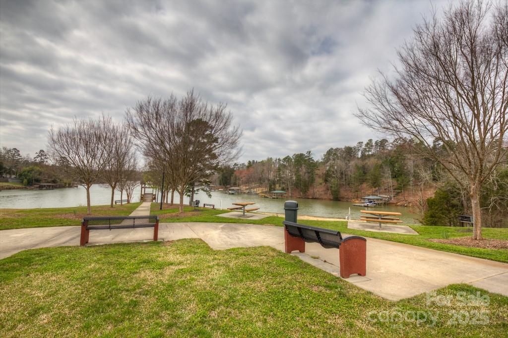 Lake Shore - Residential