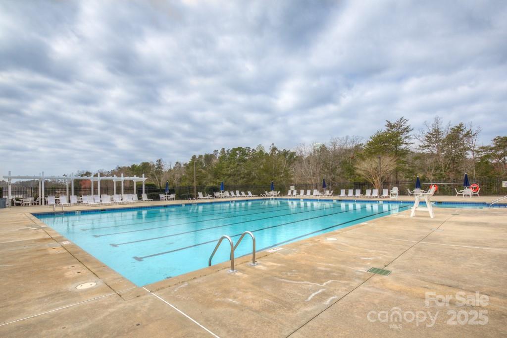 Lake Shore - Residential