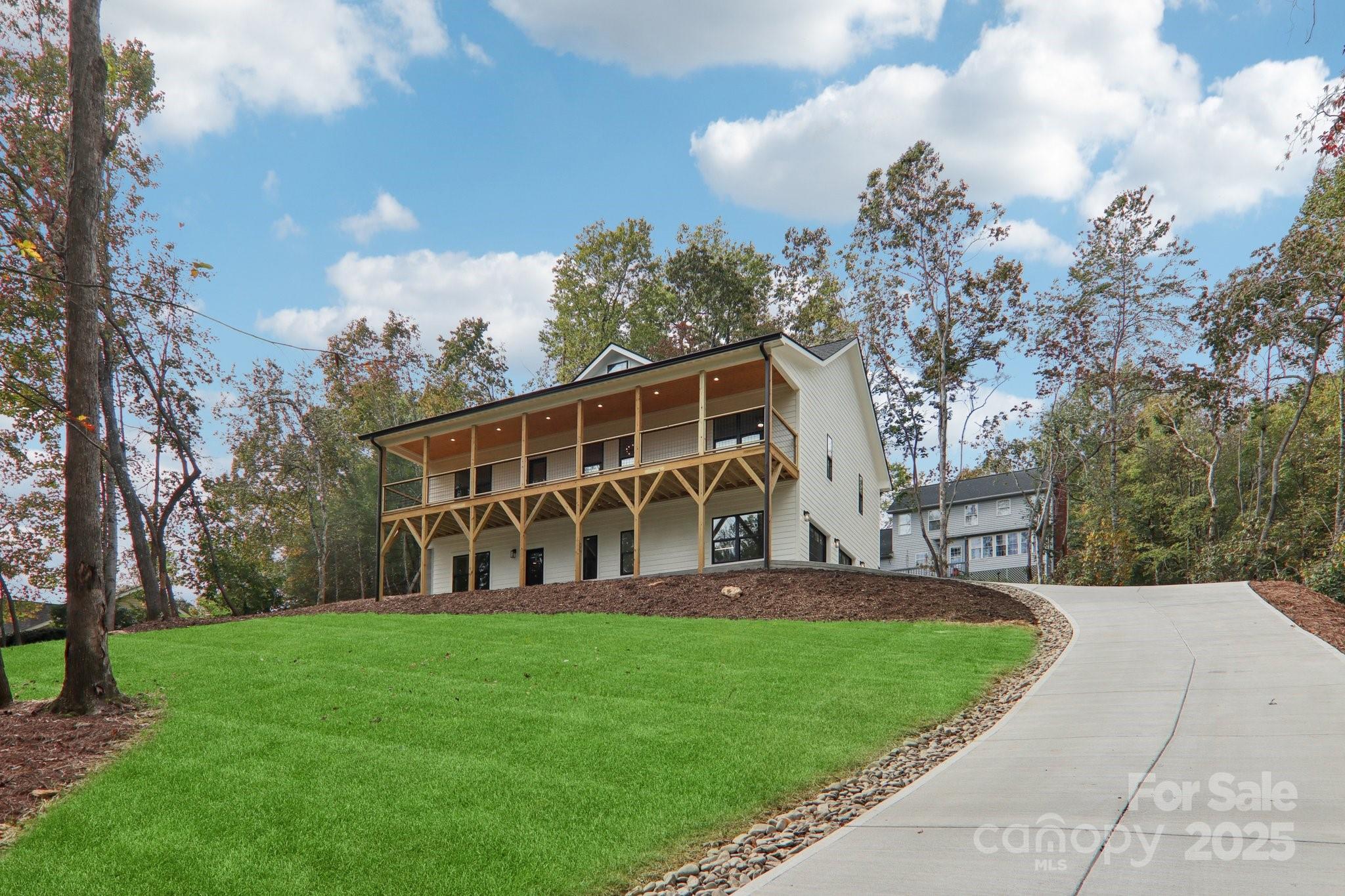 Mills Pointe - Residential