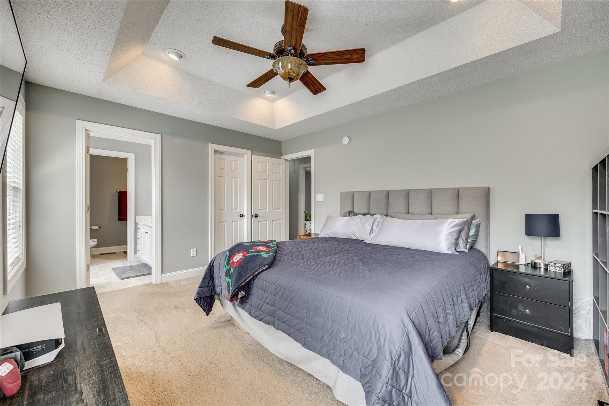 RAGIN ESTATES - Residential