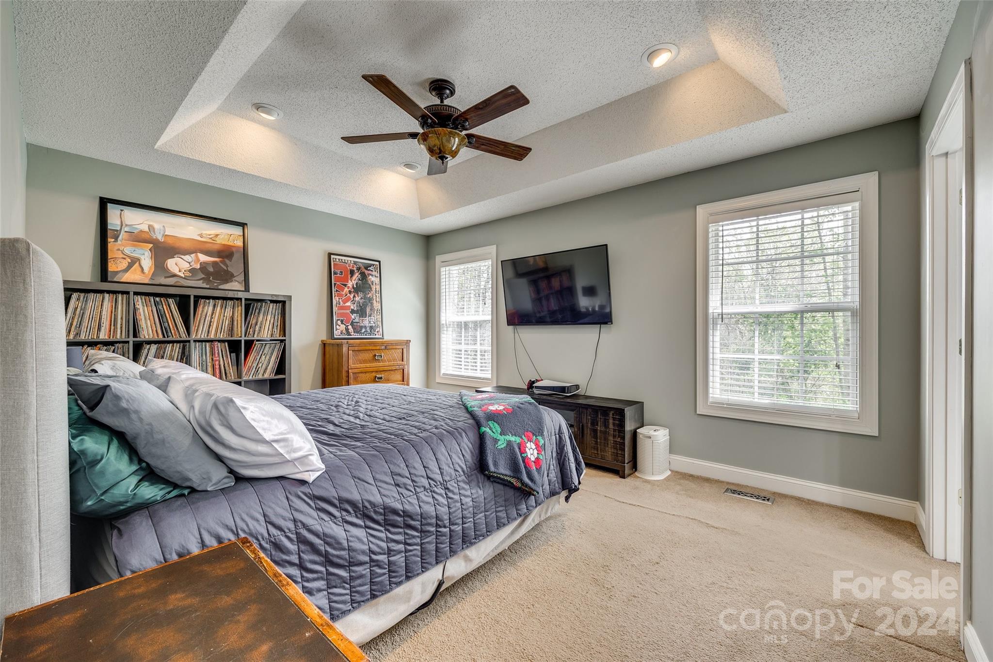 RAGIN ESTATES - Residential