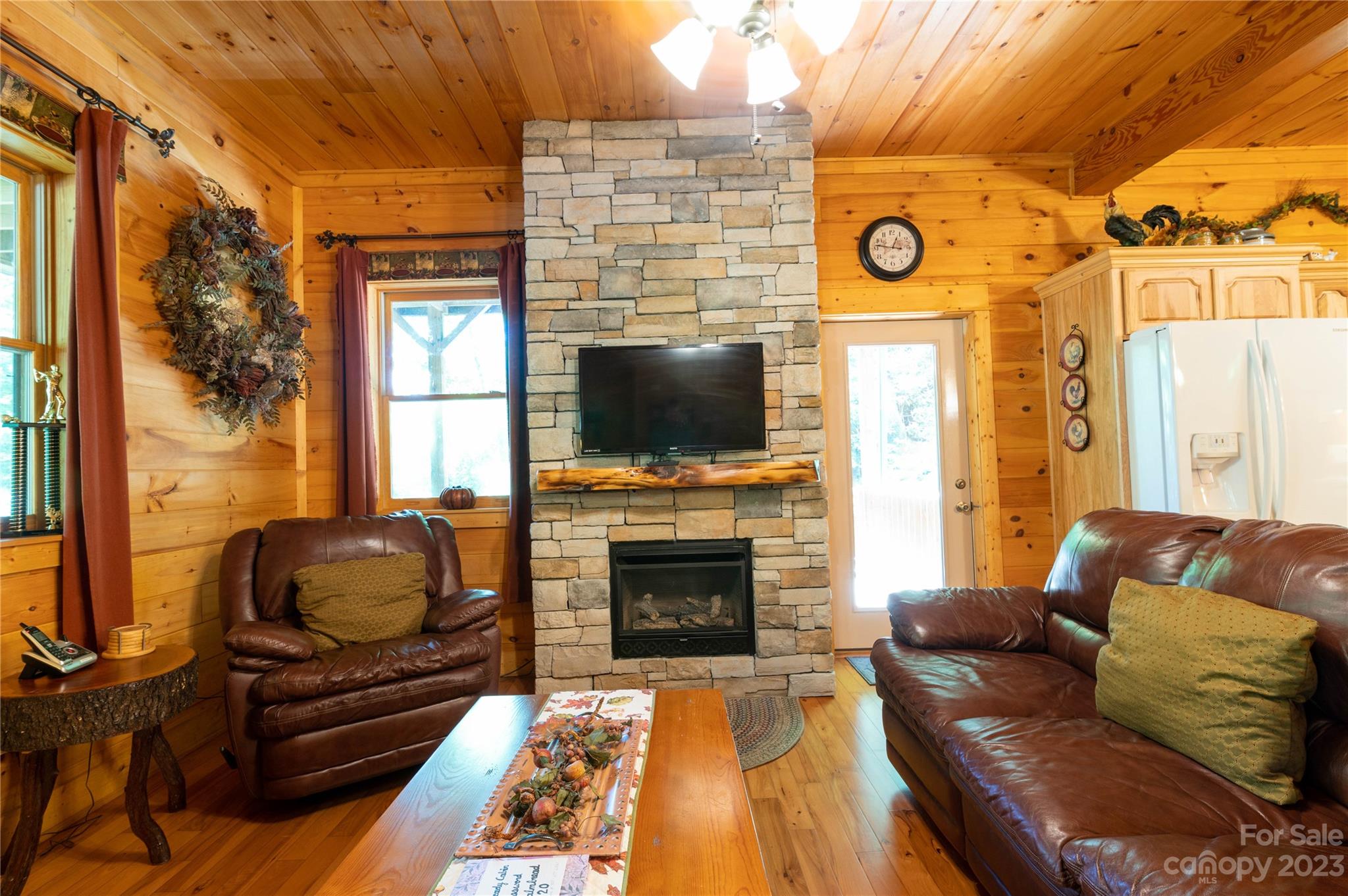 Mount Mitchell Lands - Residential