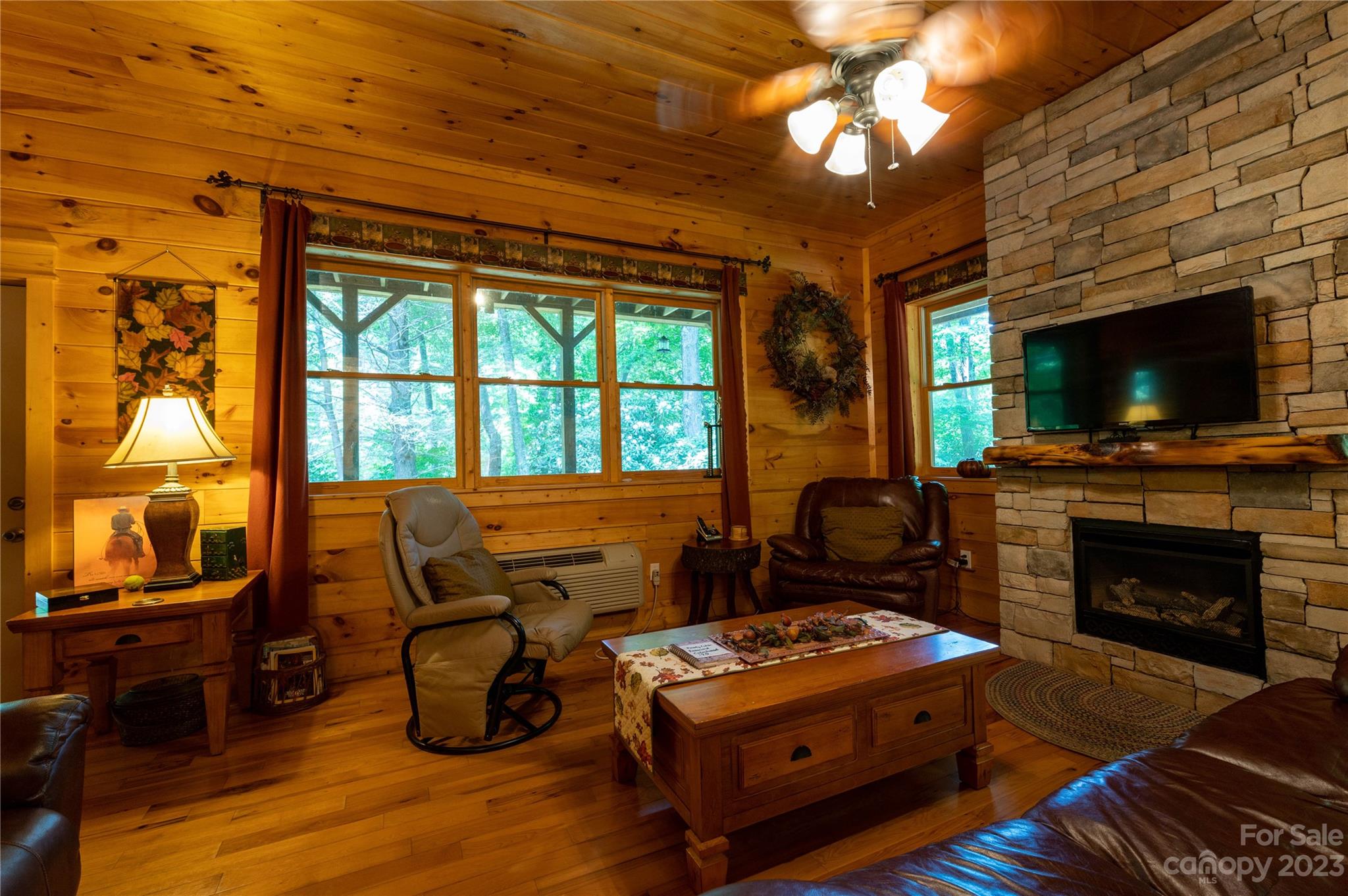 Mount Mitchell Lands - Residential