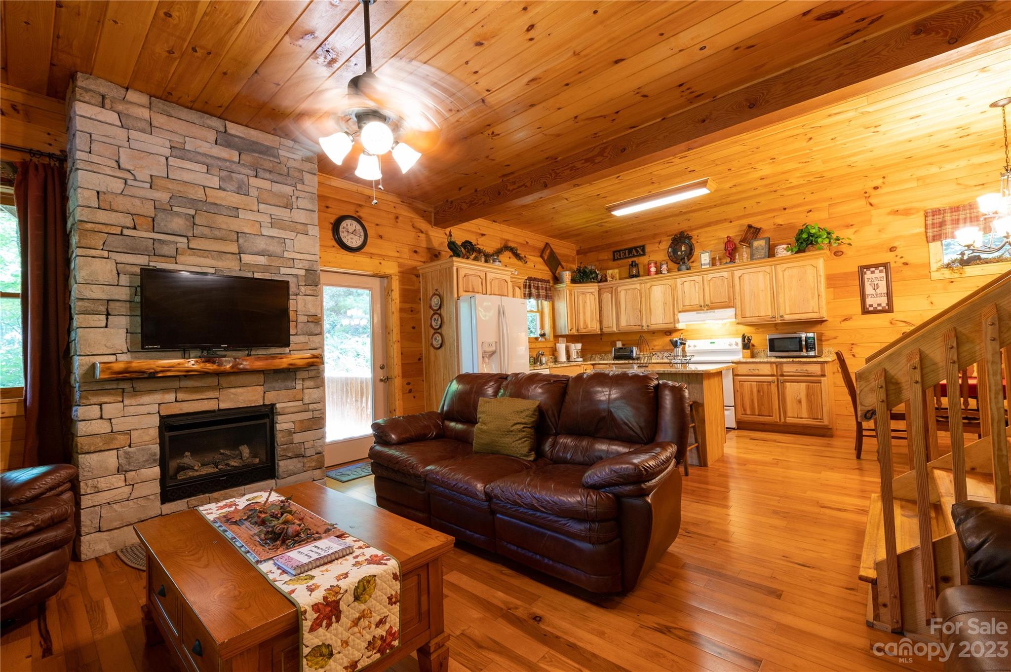 Mount Mitchell Lands - Residential