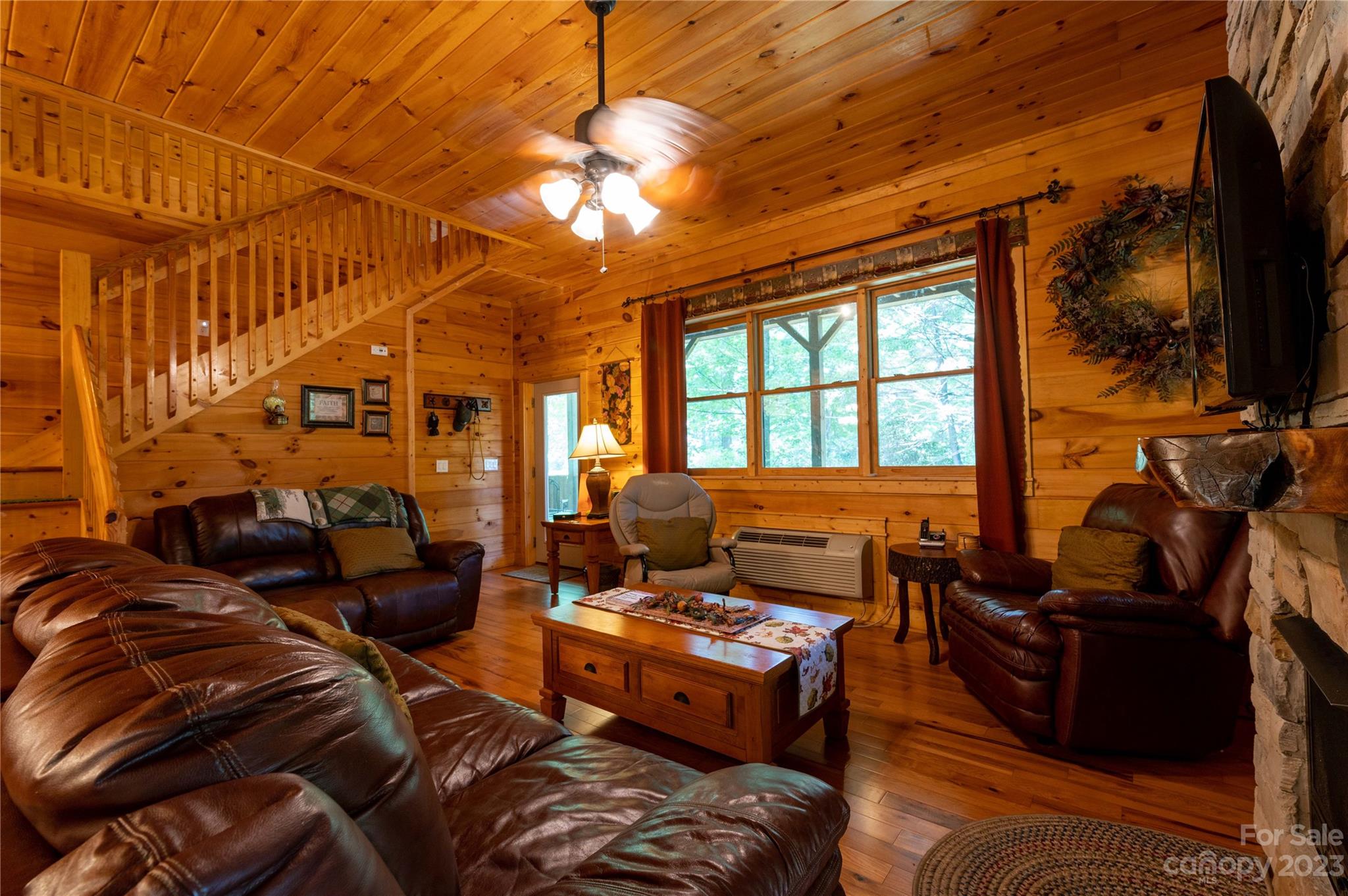Mount Mitchell Lands - Residential