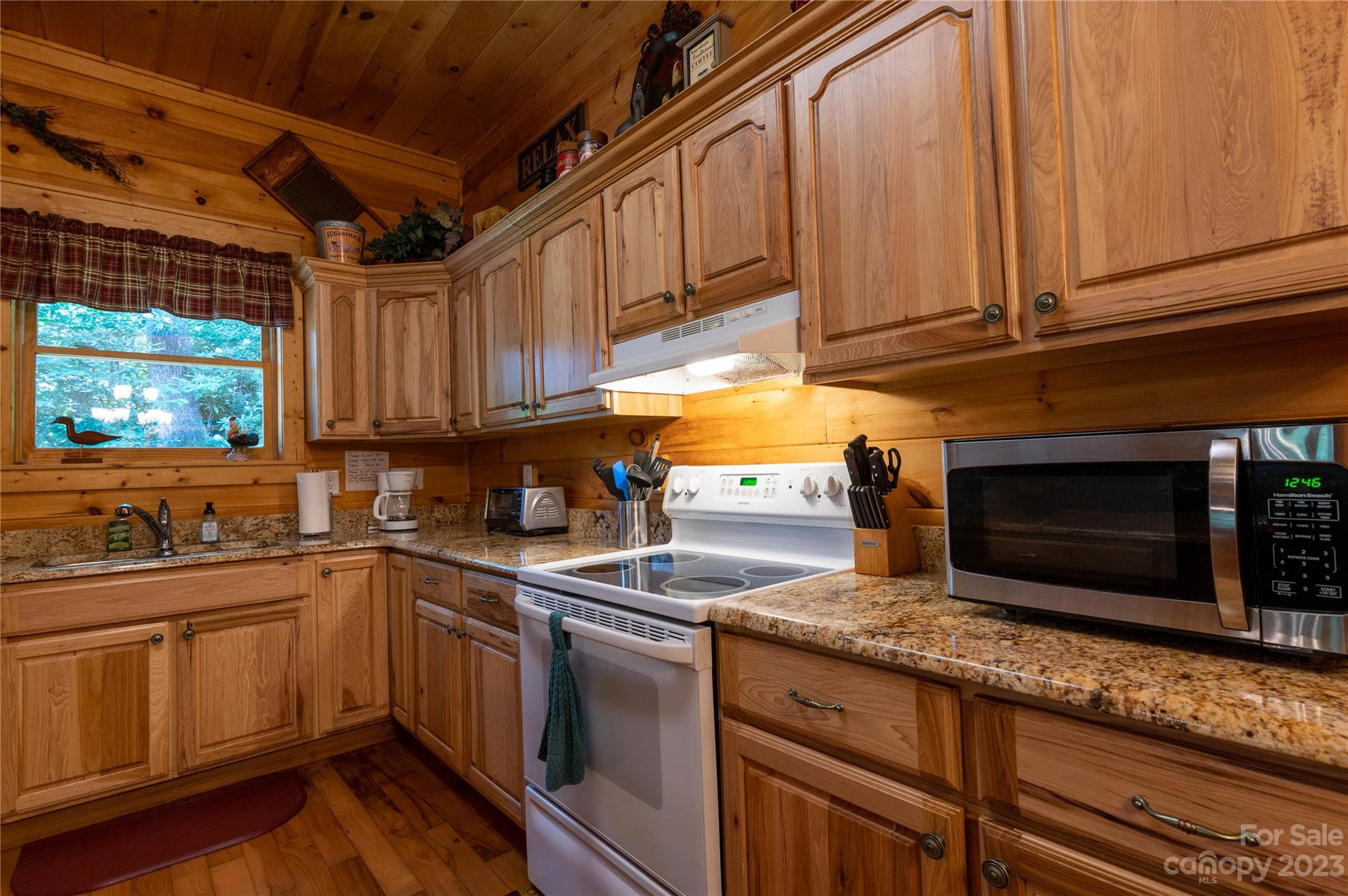 Mount Mitchell Lands - Residential