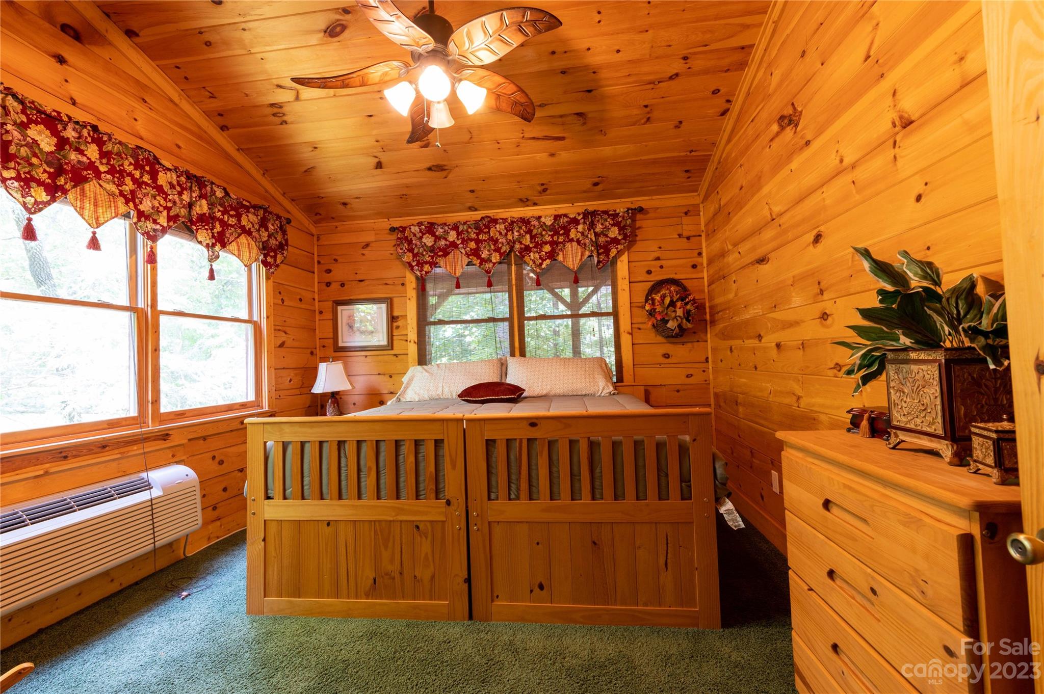 Mount Mitchell Lands - Residential