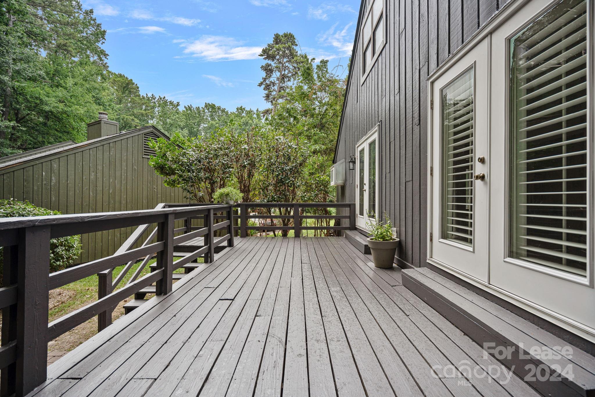 River Hills - Residential Lease