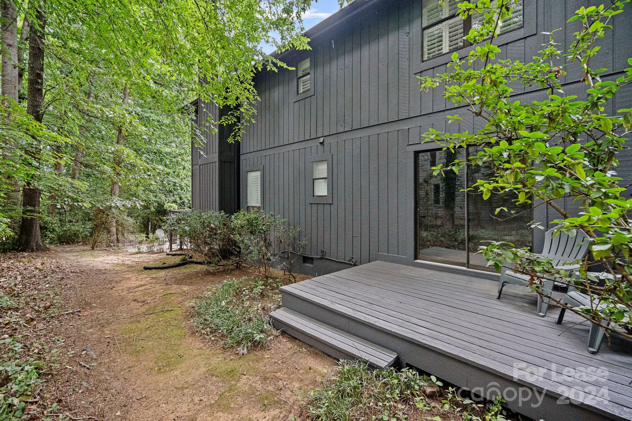 River Hills - Residential Lease