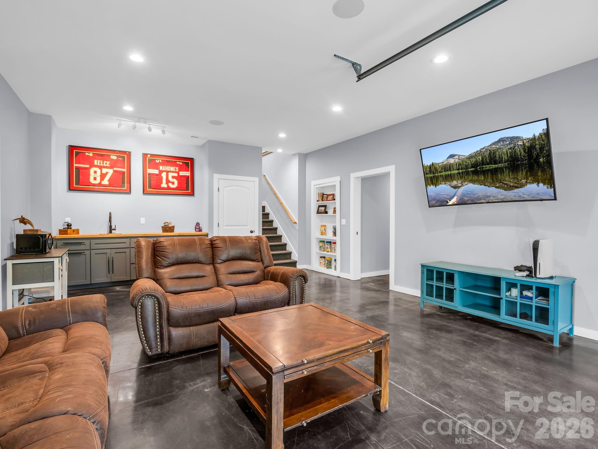 Lake Adger - Residential