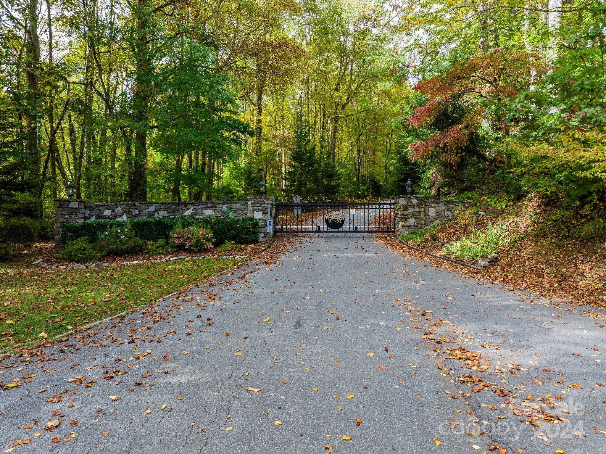 Laurel Ridge - Land