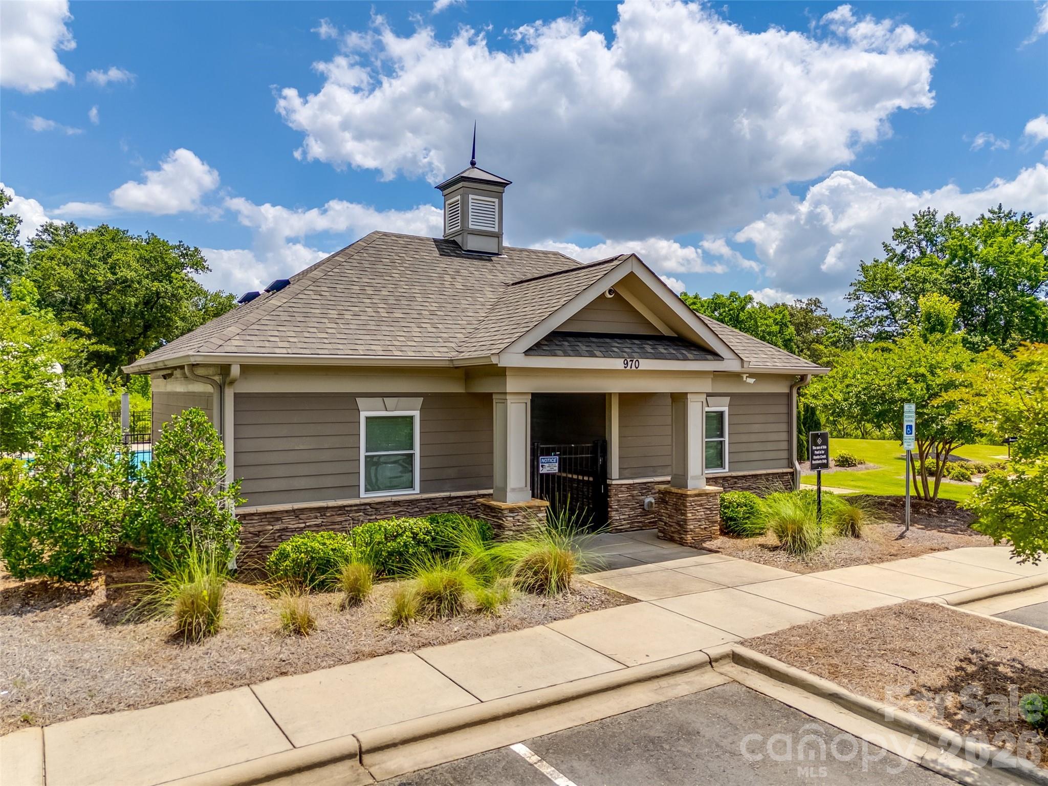 Hawks Creek - Residential