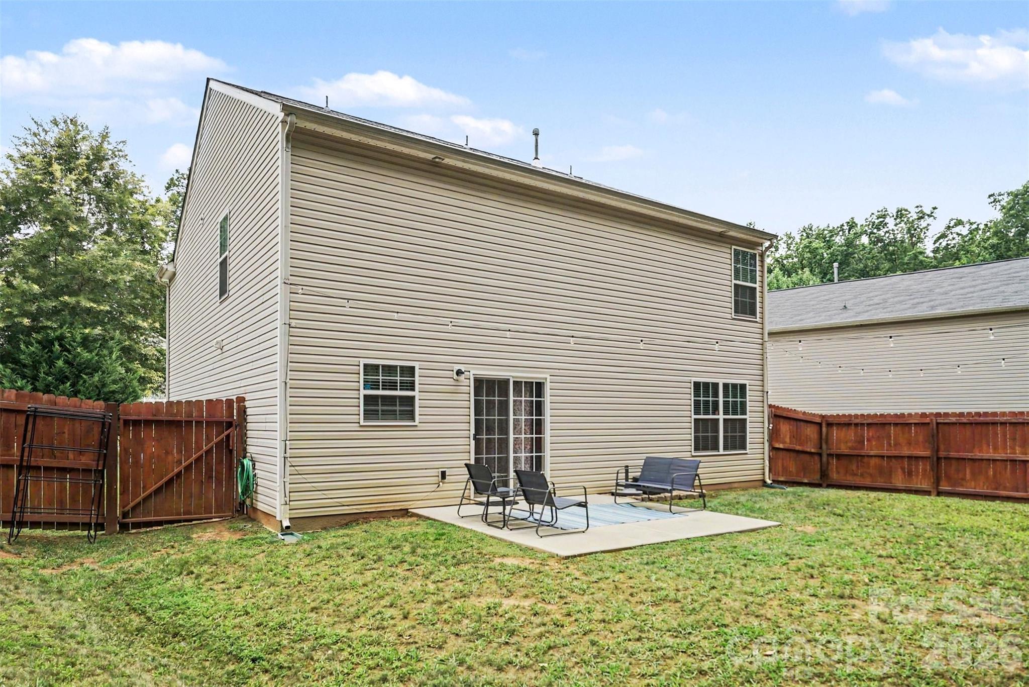 Davis Meadows - Residential
