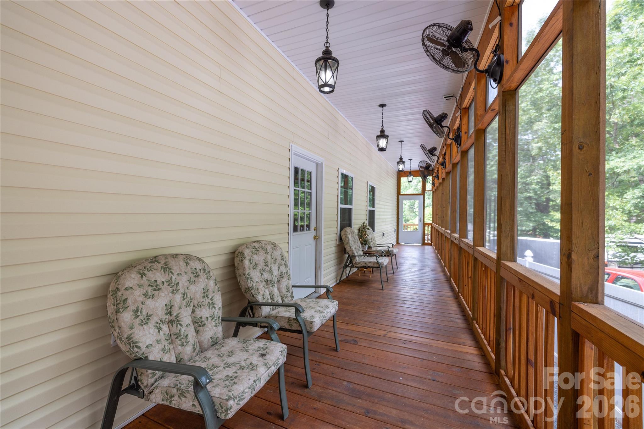 Twin Harbor - Residential