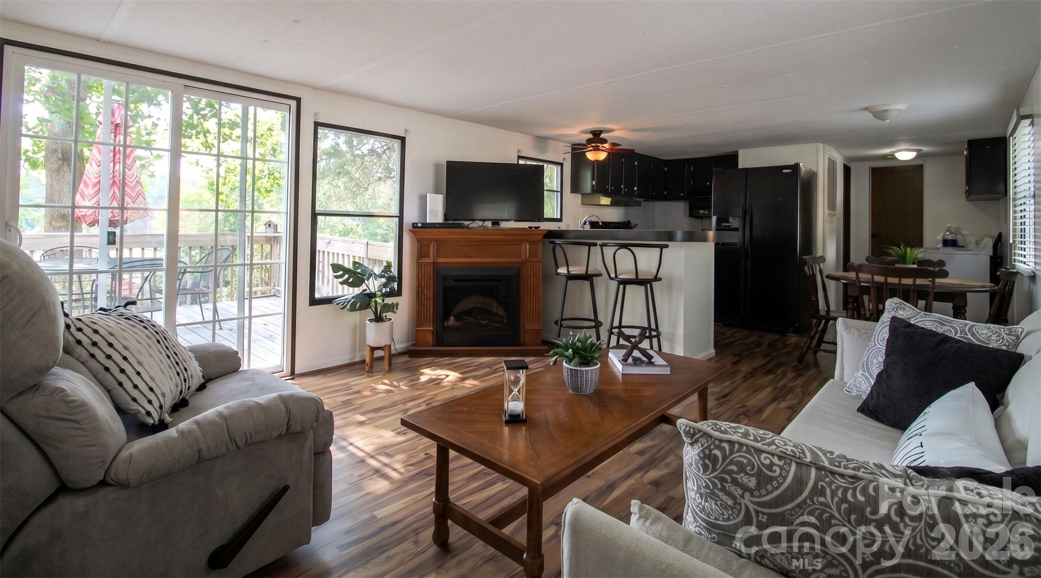 Lake Shore - Residential