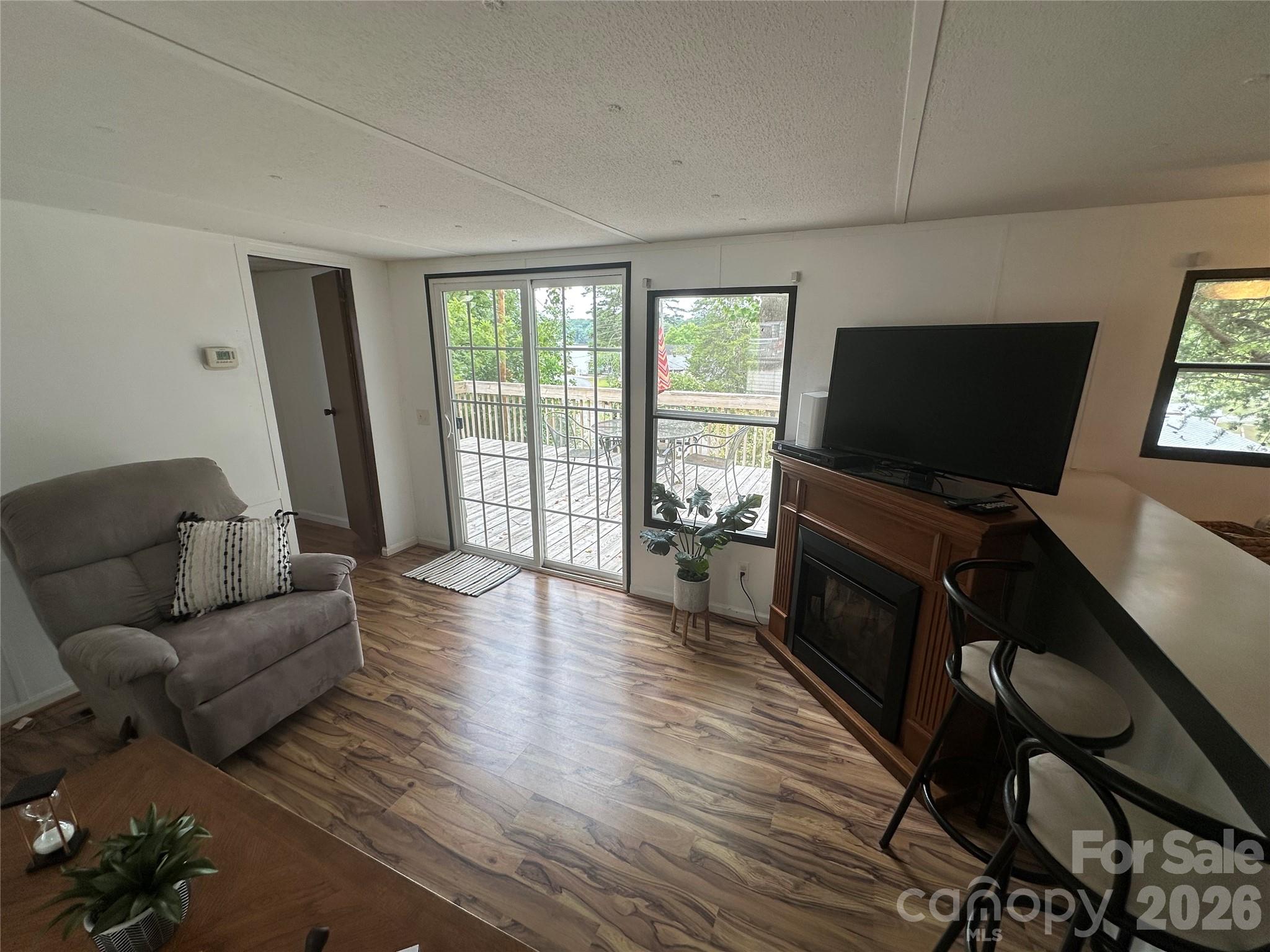 Lake Shore - Residential