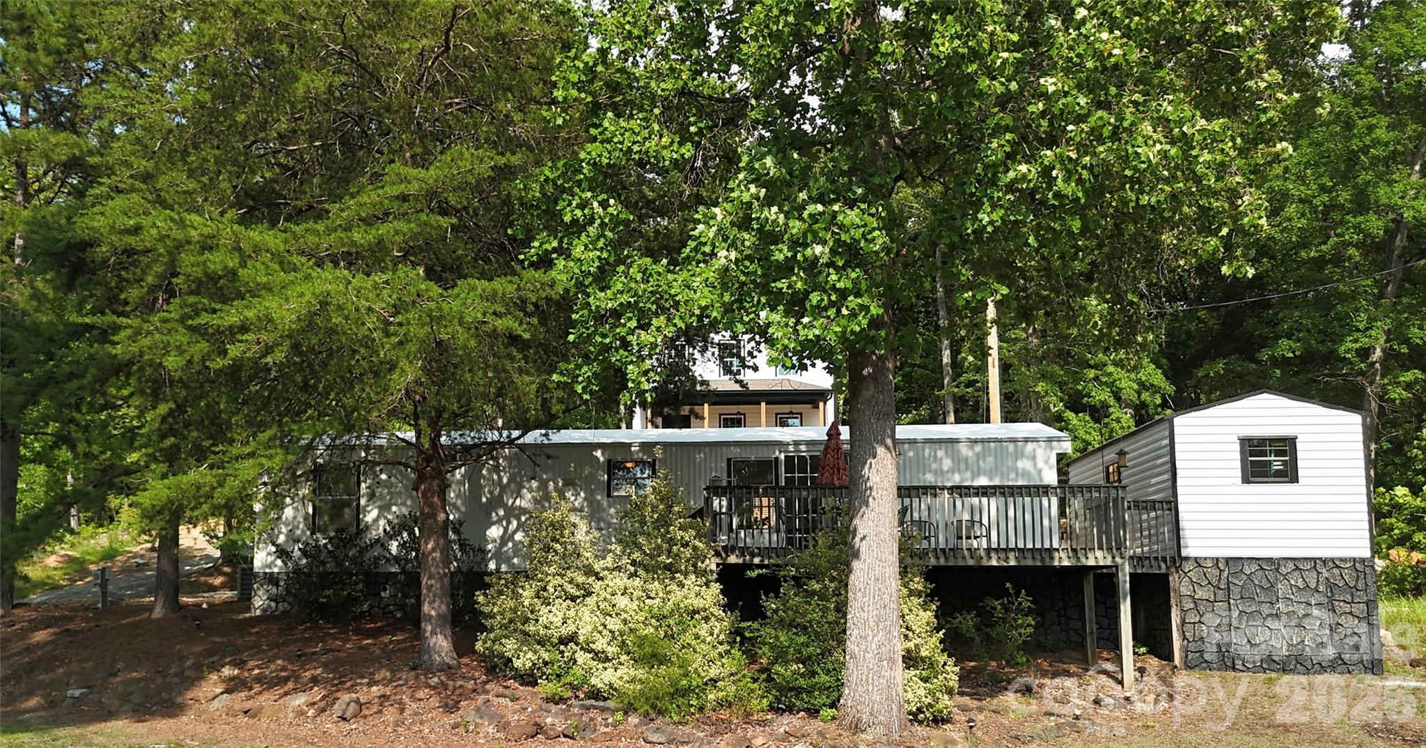 Lake Shore - Residential